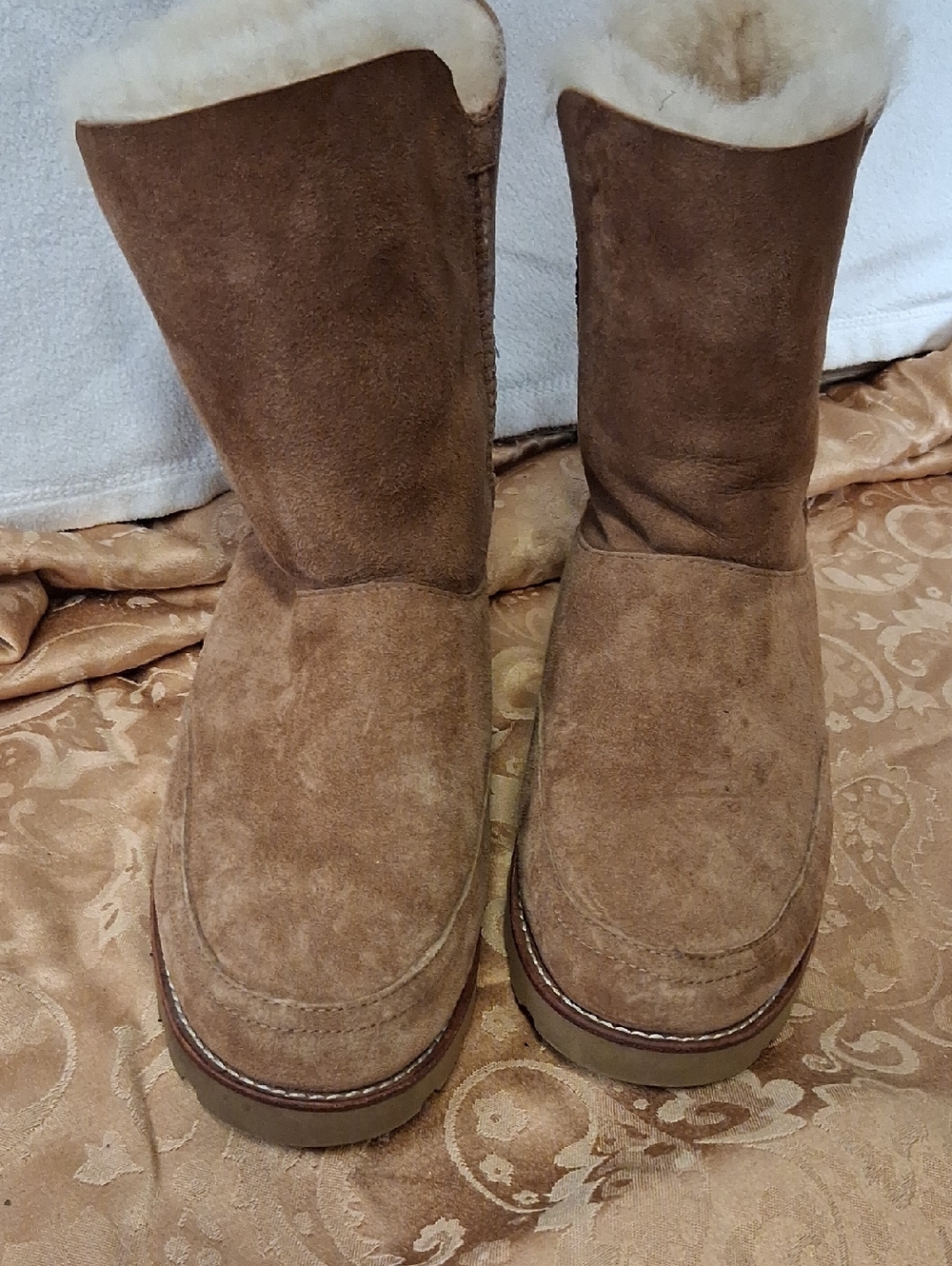 UGG Australia  Chestnut Brown Suede Shearling Sheepskin Lined Braided Back Boots
